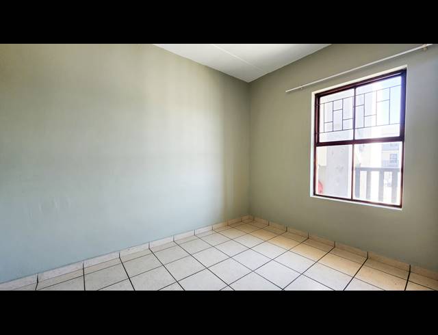 2 BEDROOM APARTMENT TO LET IN PARKLANDS EAST